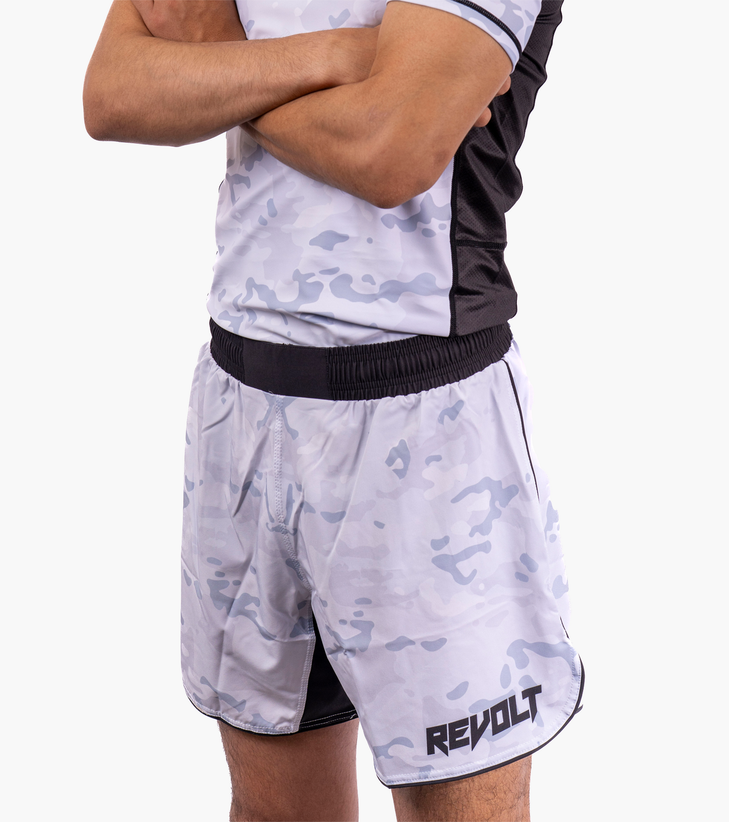 Revolt ARTIC/BLACK Camo Fight shorts