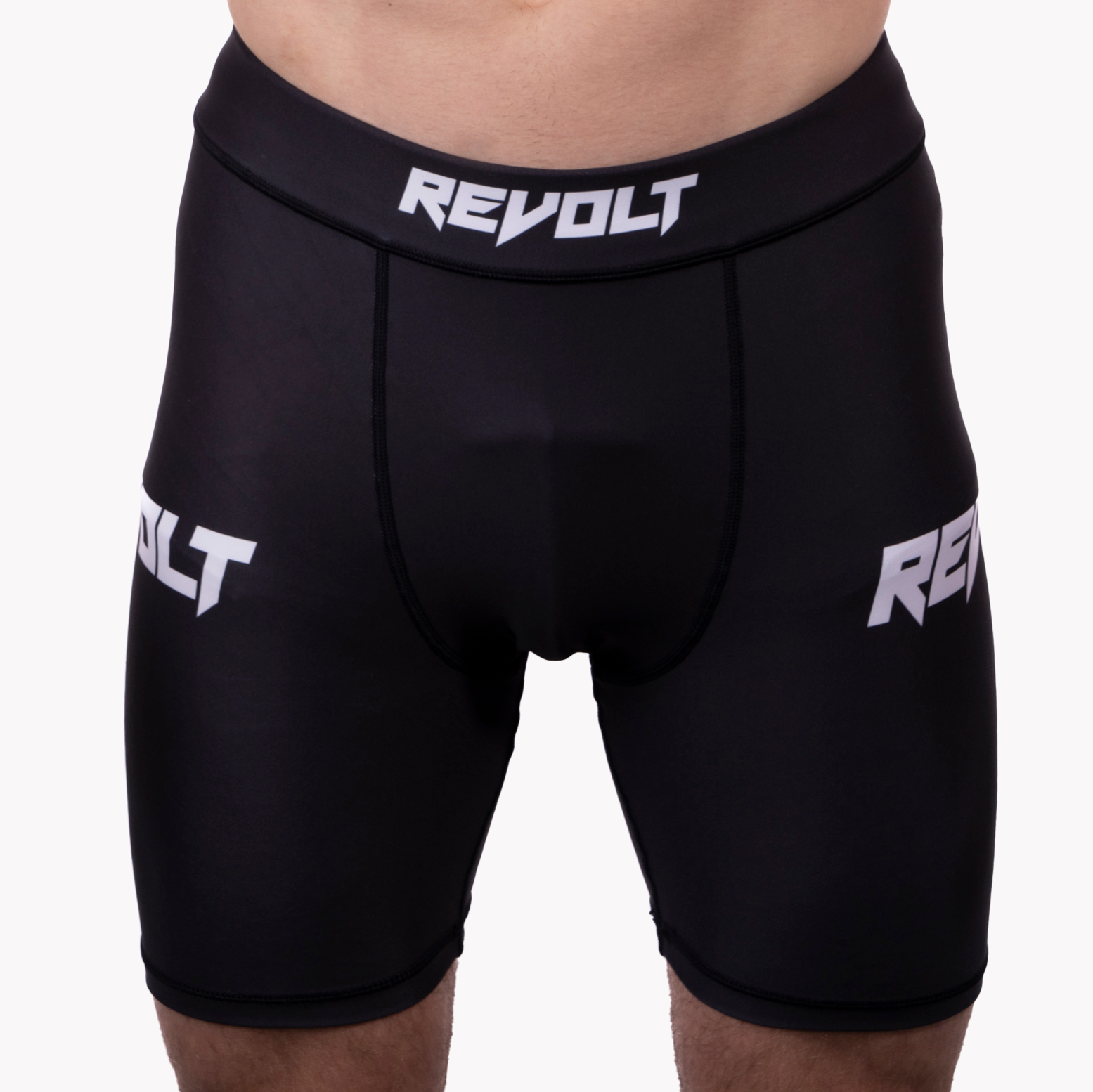 Revolt Zwarte VT Shorts